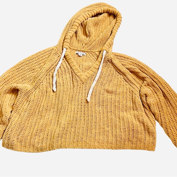 American Eagle Chenille Cropped Hooded Sweater Size M - Picture 2 of 7